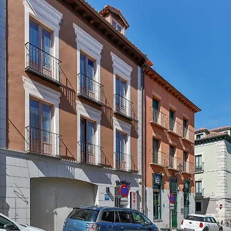 Gasthuis La By Vivere 2*